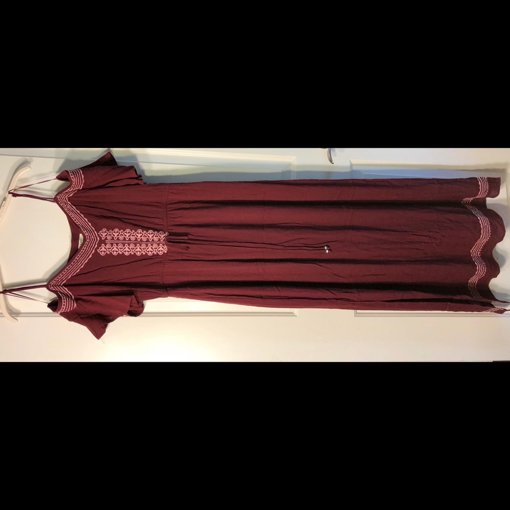 Cold shoulder maxi dress